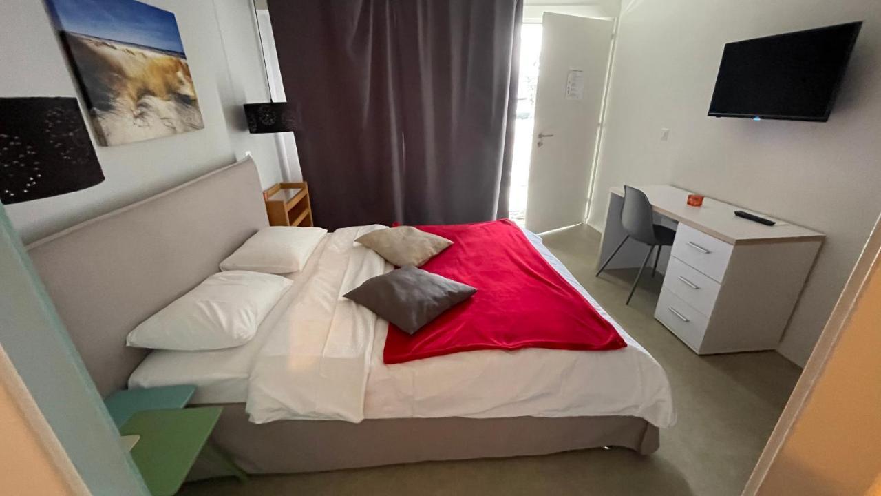Relais De L'aérodrome Hotel 3*
